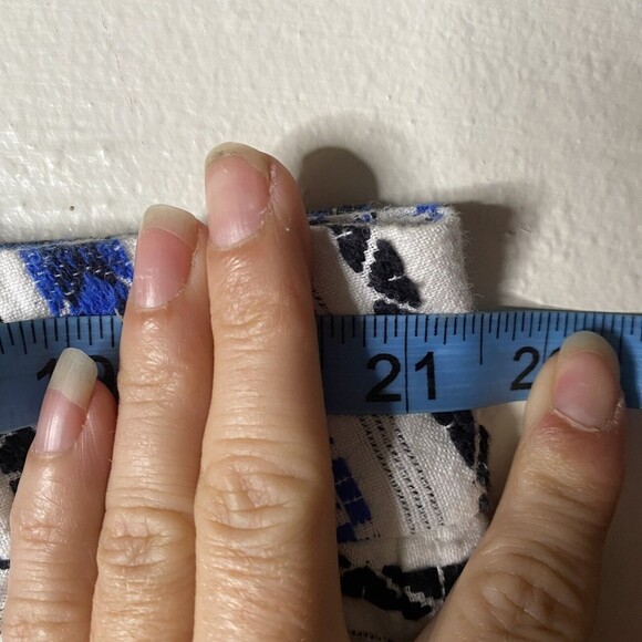 Khakis By Gap City Shorts Textured Stripe White Black Blue Size 18 Women 3 Inch - Picture 6 of 7